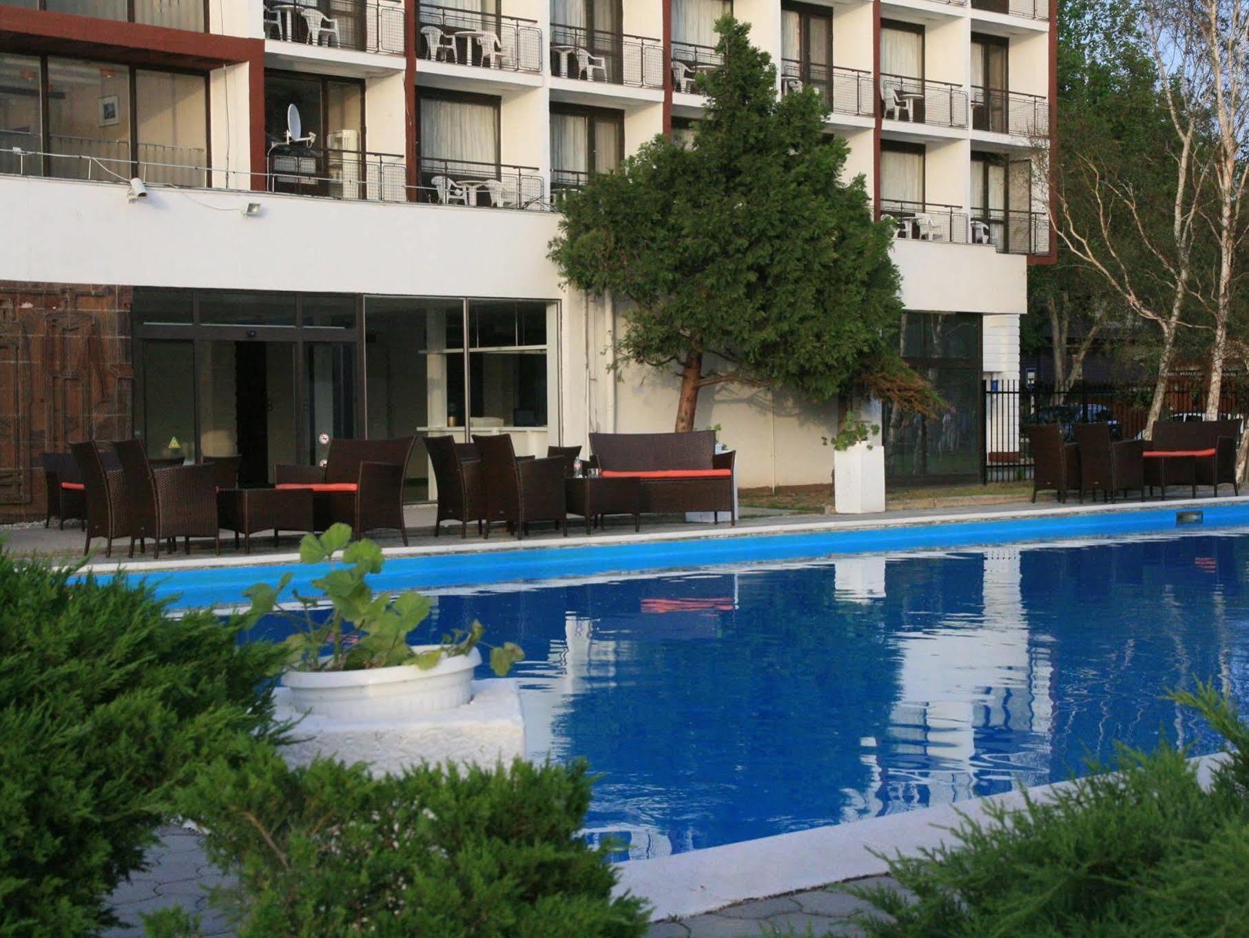 Europa 3*